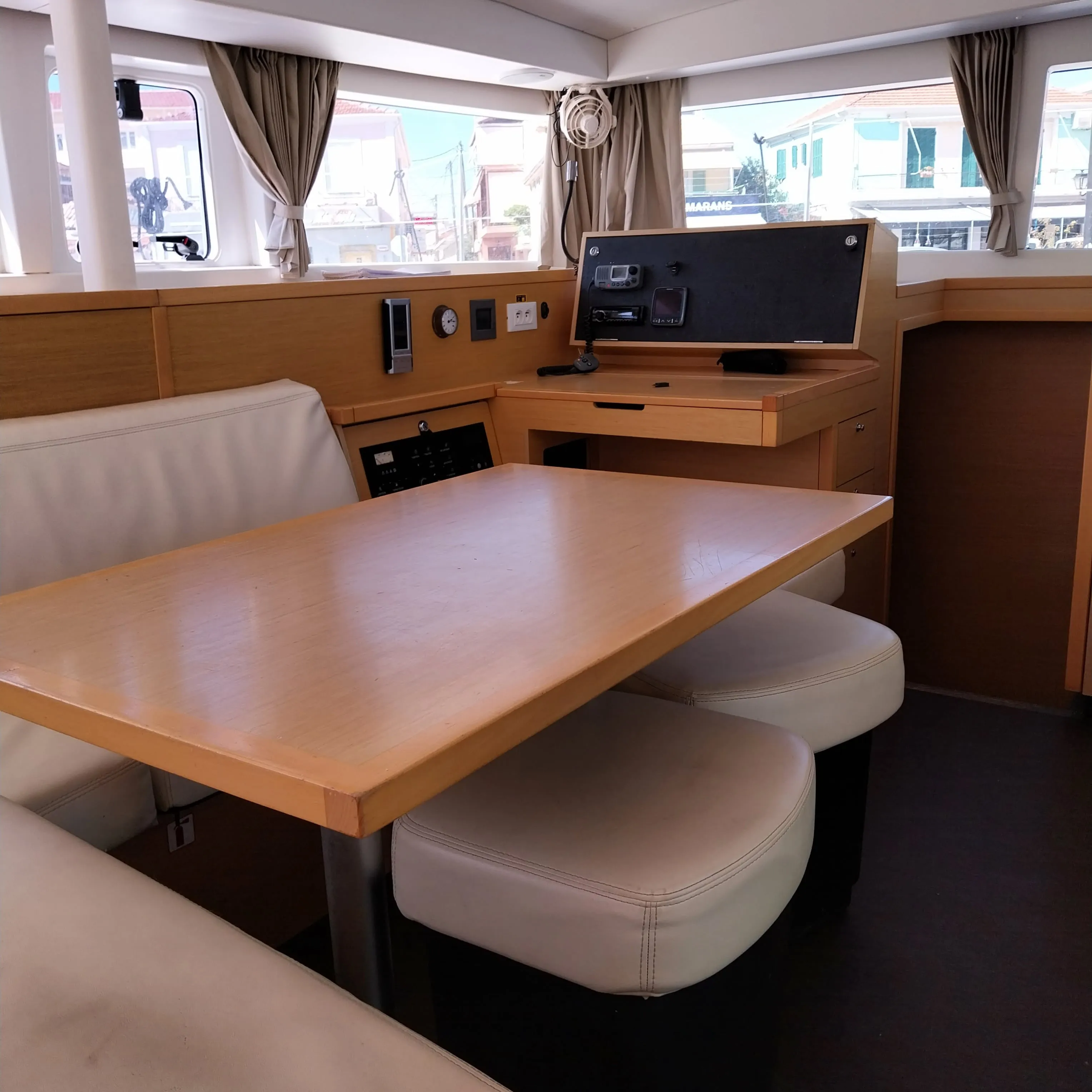 Image slide 122823