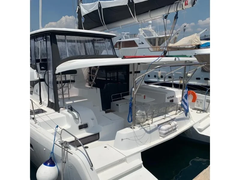 Lagoon 42 Neverland boat image