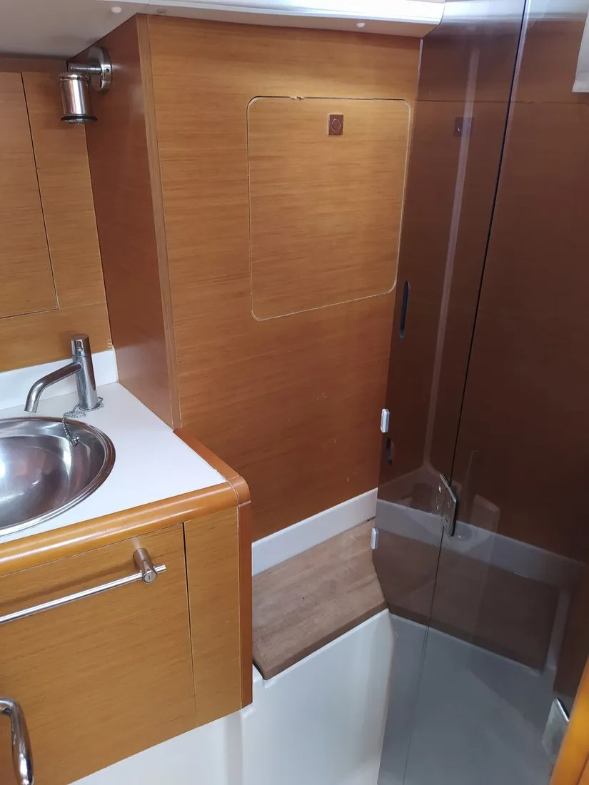 Image slide 123