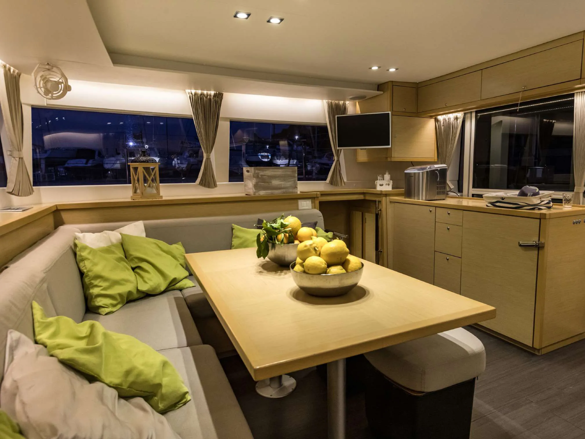 Image slide 123050