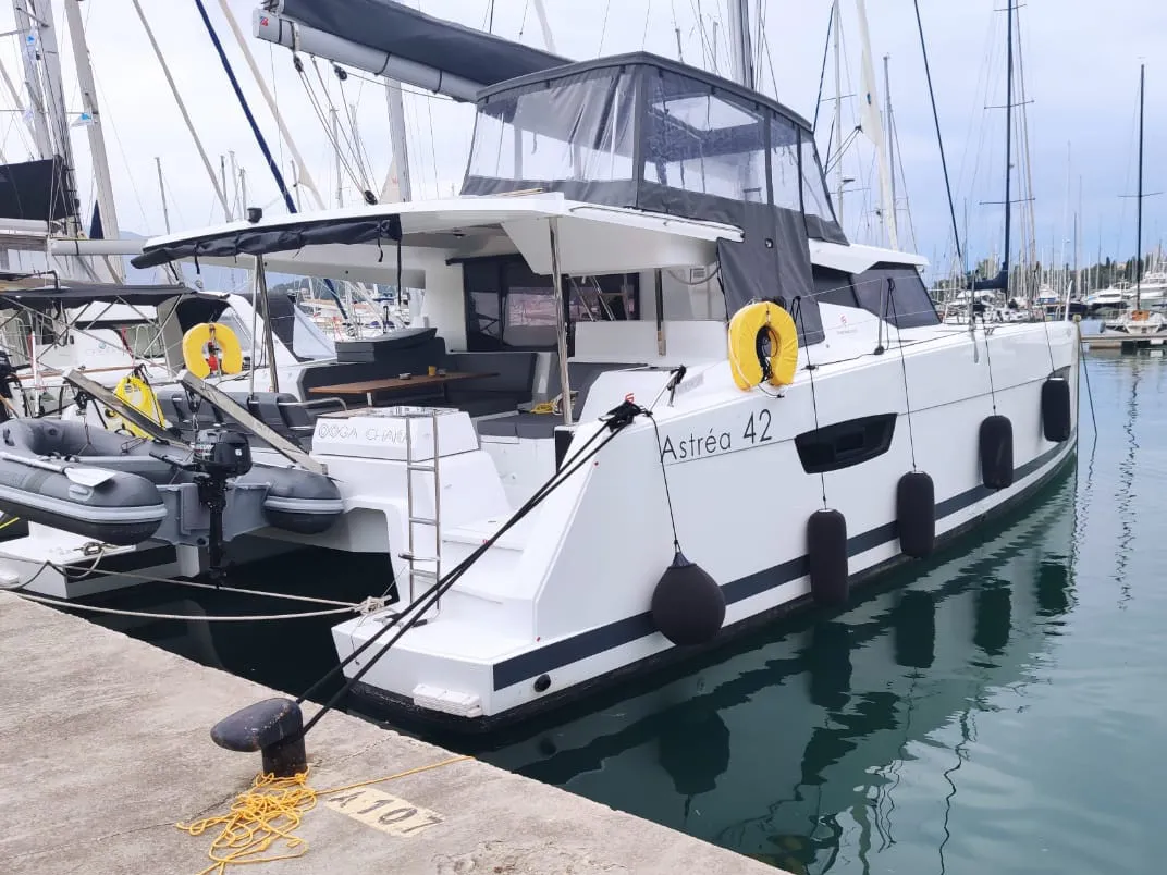 Astréa 42 Ooga Chaka boat image