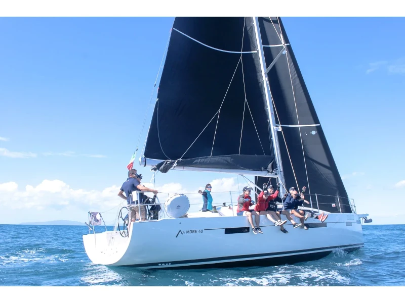 More 40 Larthia boat image