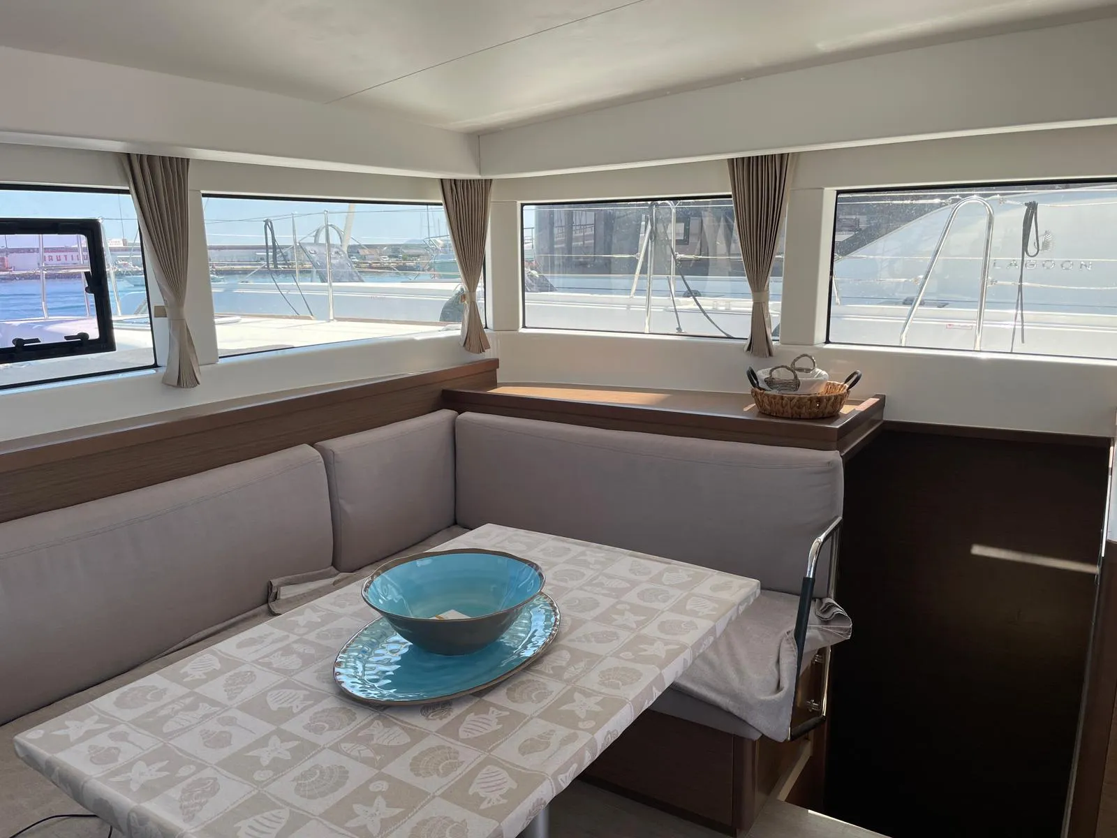 Image slide 124388