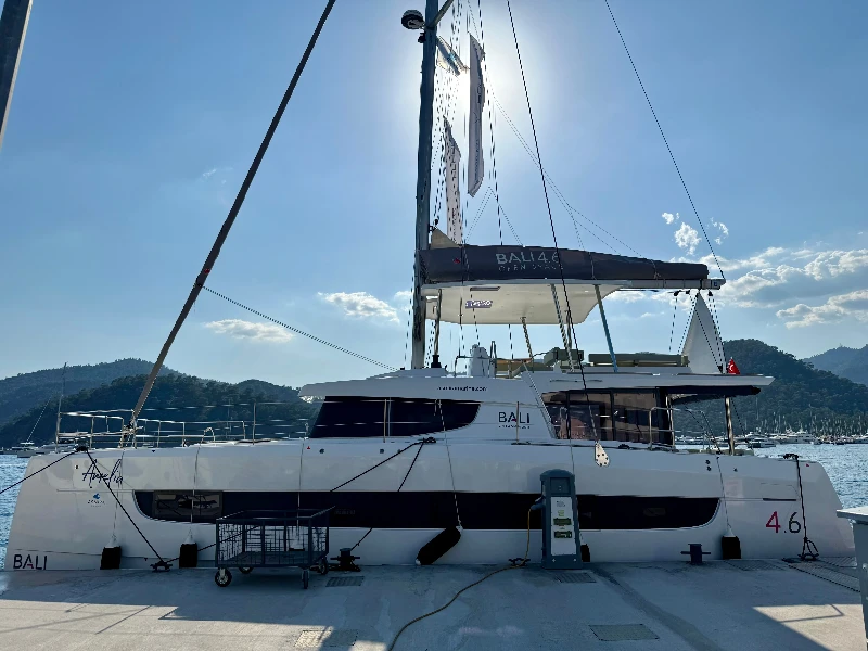 Bali 4.6 Amelia boat image