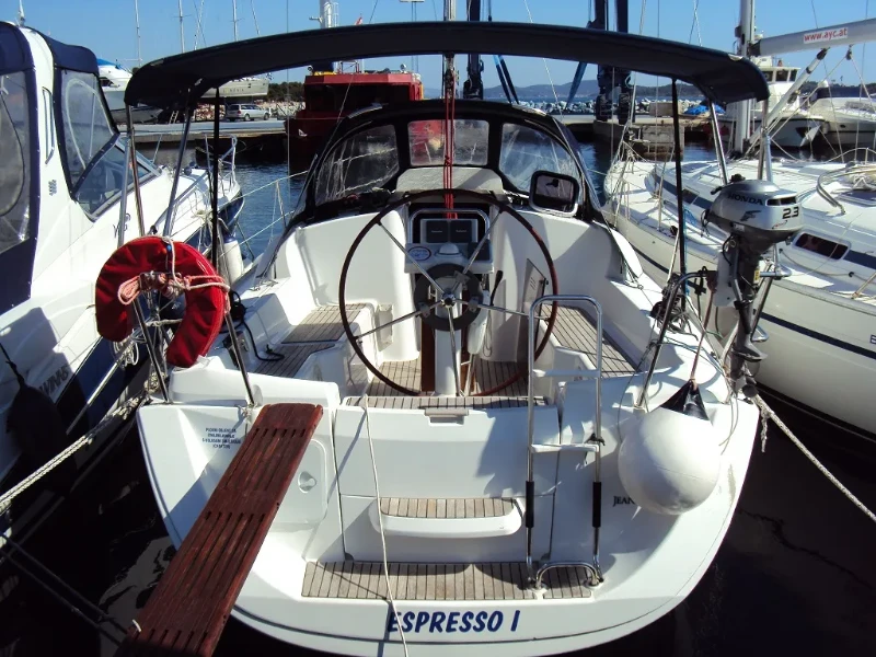 Sun Odyssey 30i Espresso 2 boat image