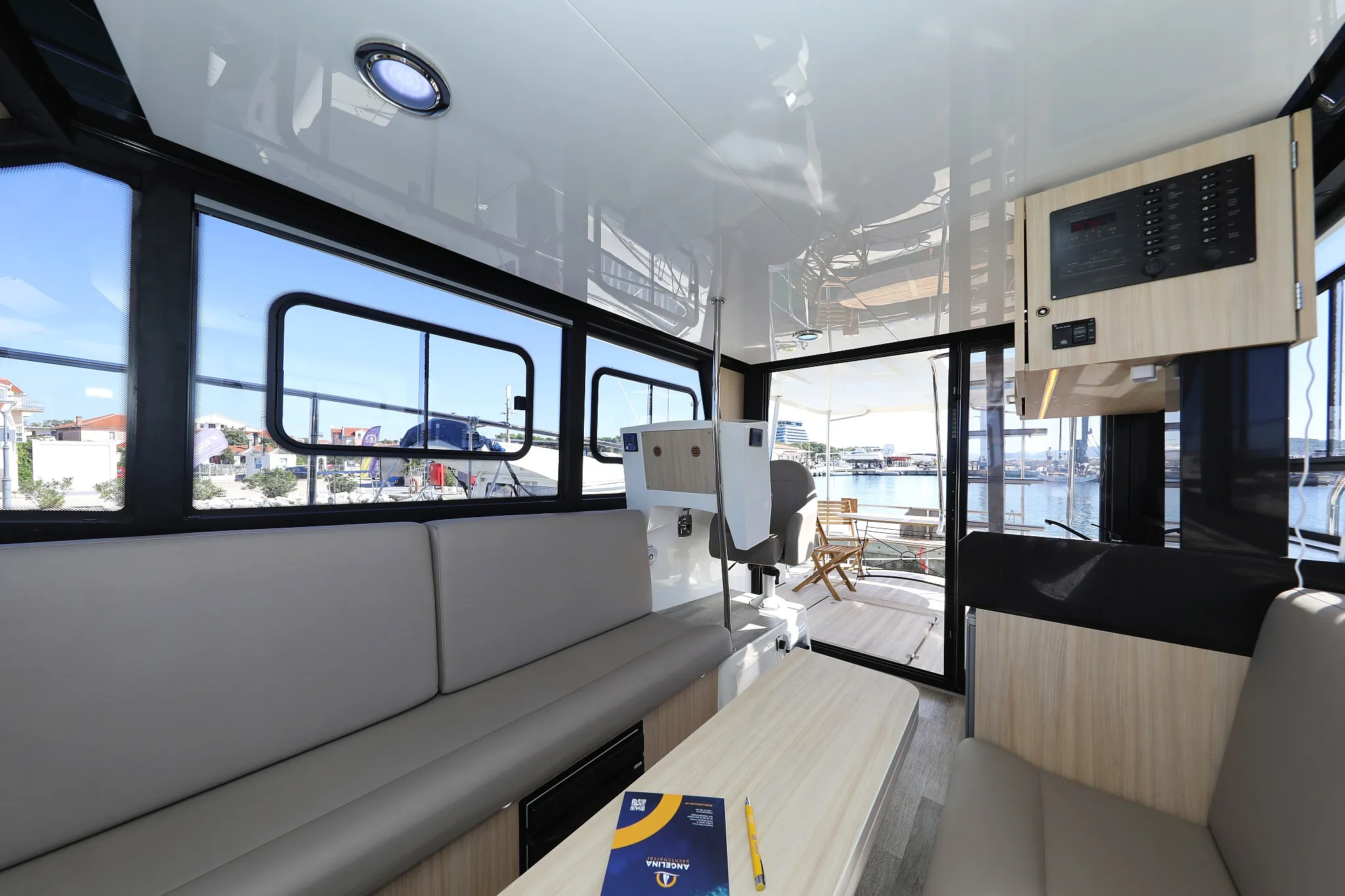 Image slide 12667