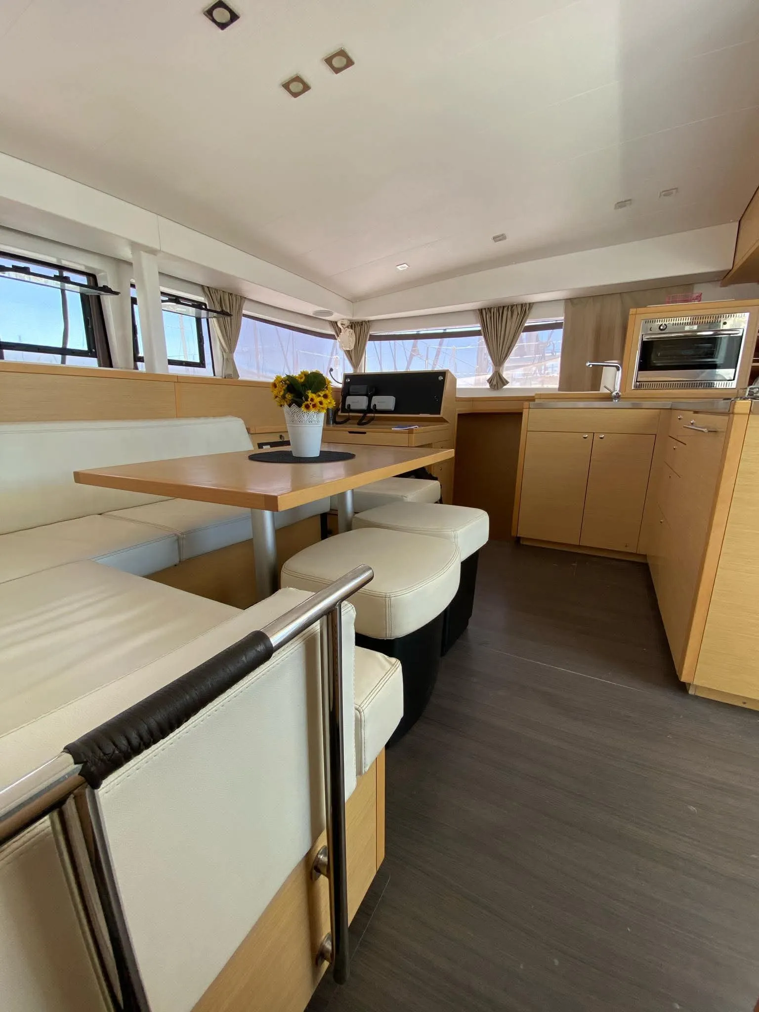 Image slide 127776