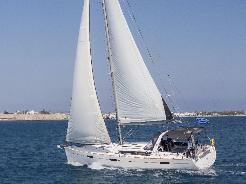 Oceanis 45 Stella boat image