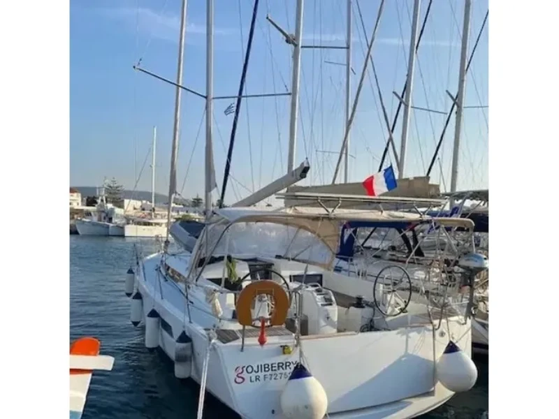 Sun Odyssey 440 Gojiberry boat image