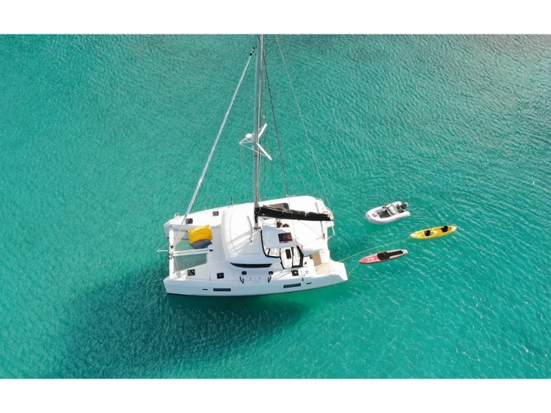 Lagoon 42 HeyBlue boat image