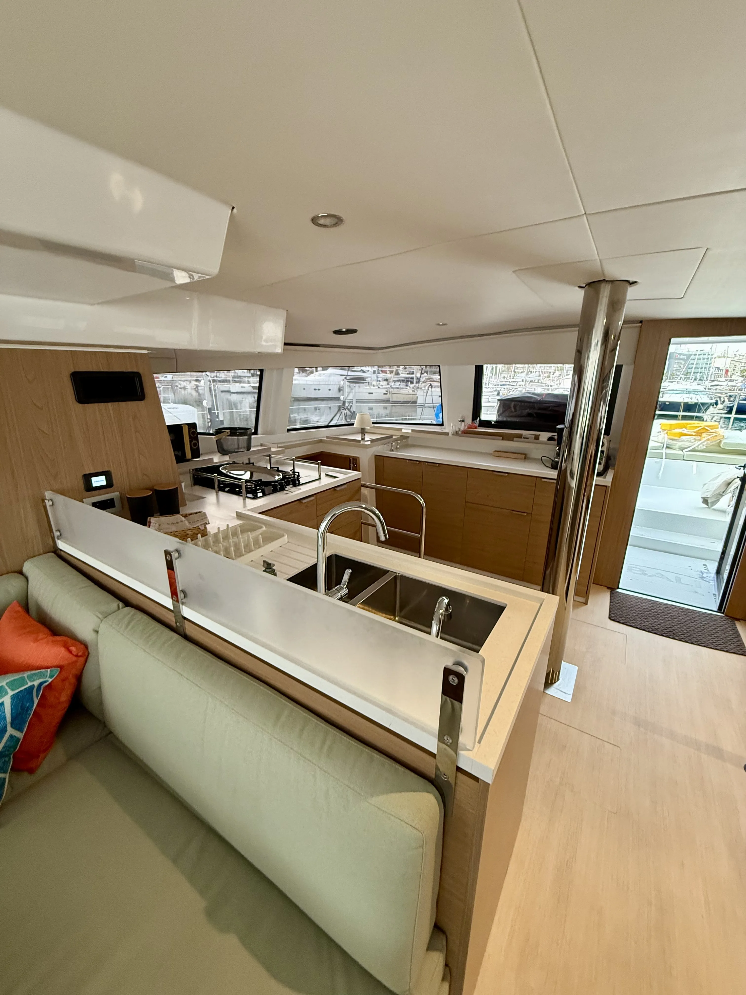 Image slide 129052