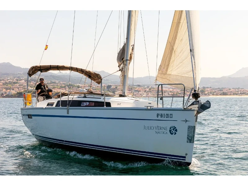 Bavaria 34 FIX boat image