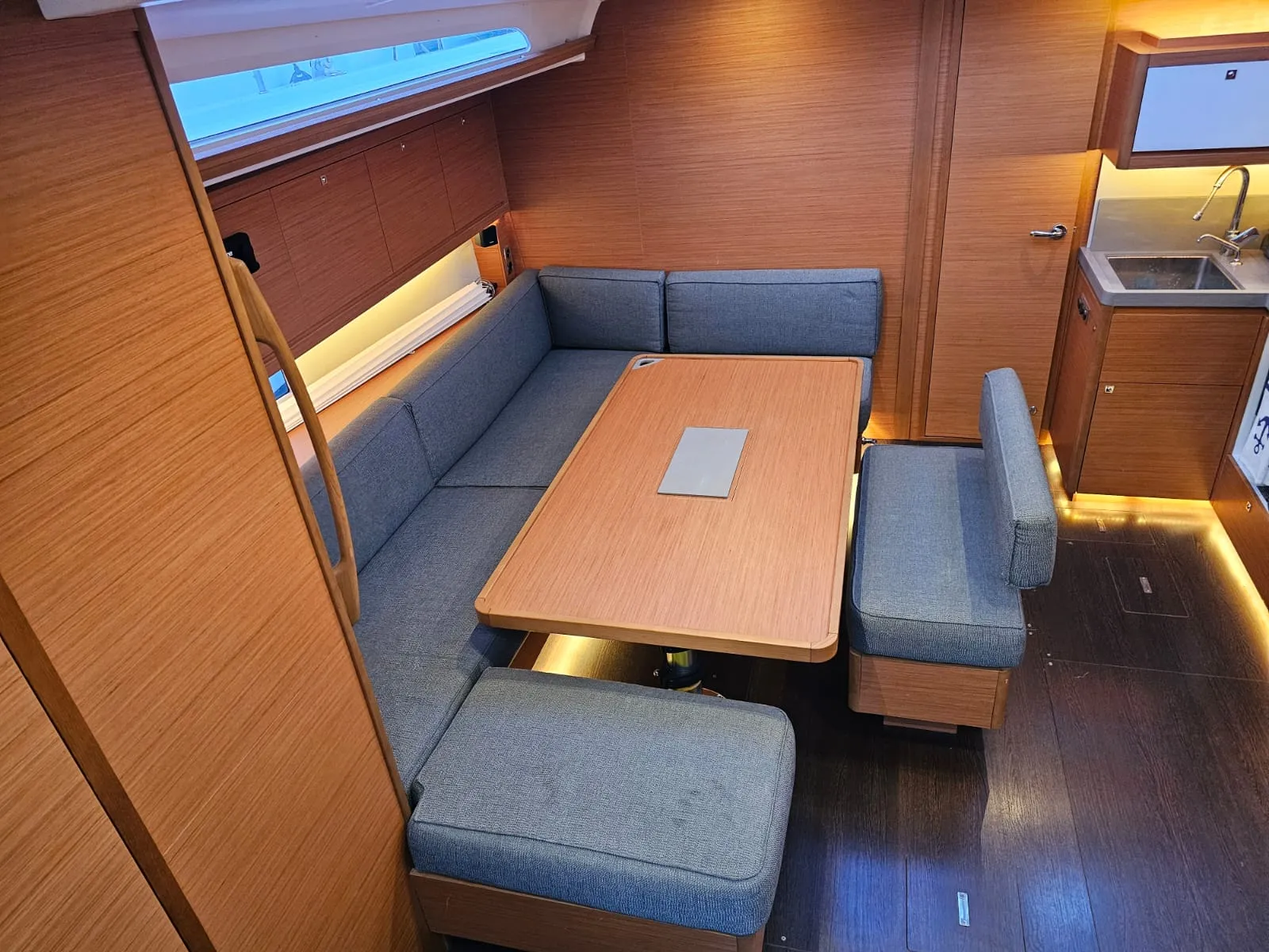 Image slide 129694