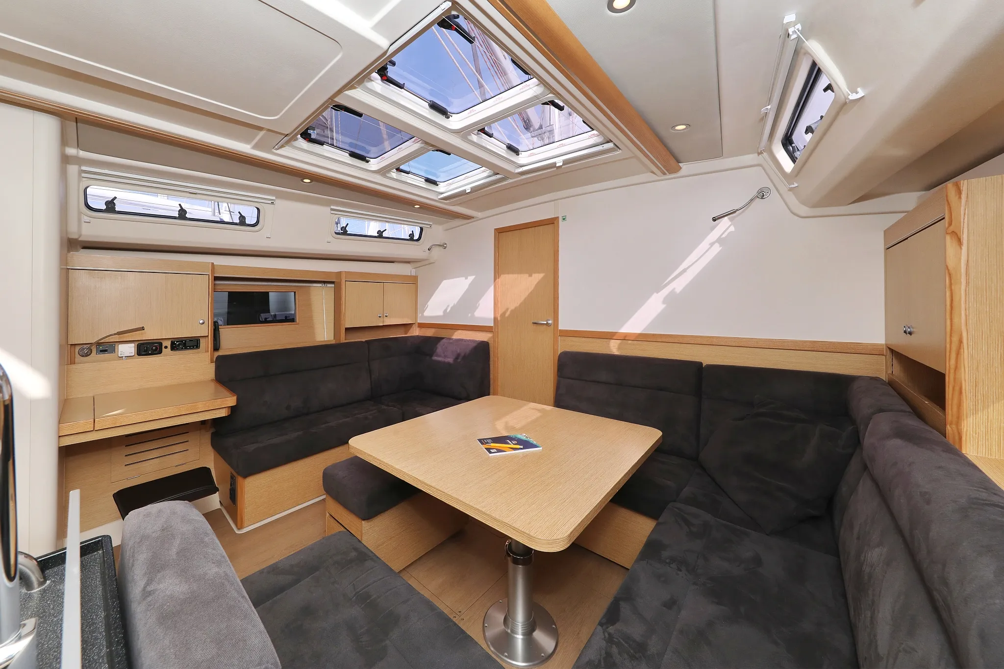 Image slide 12975