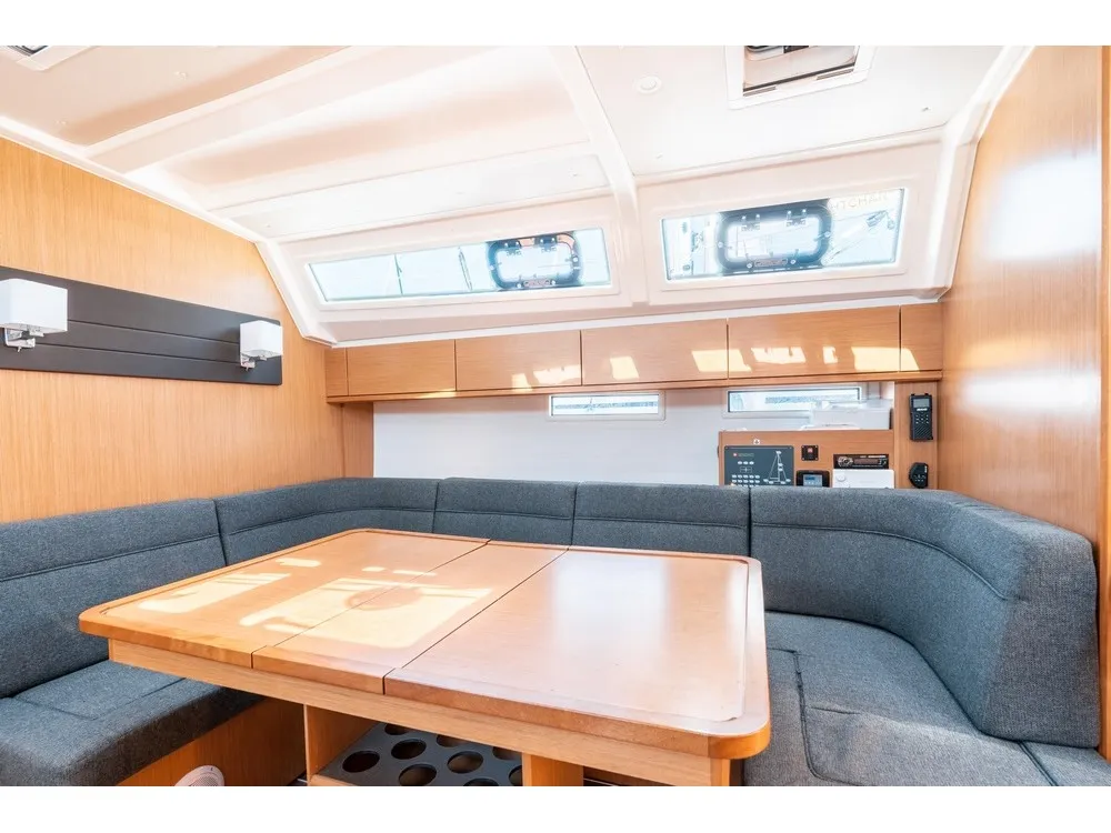 Image slide 129857