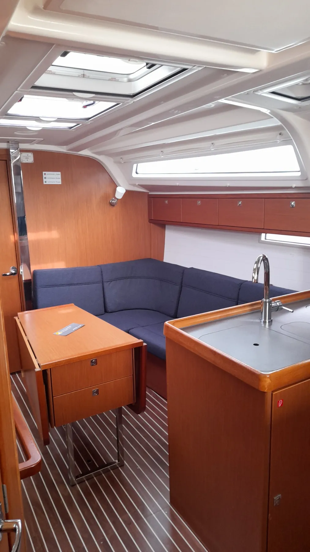 Image slide 129878
