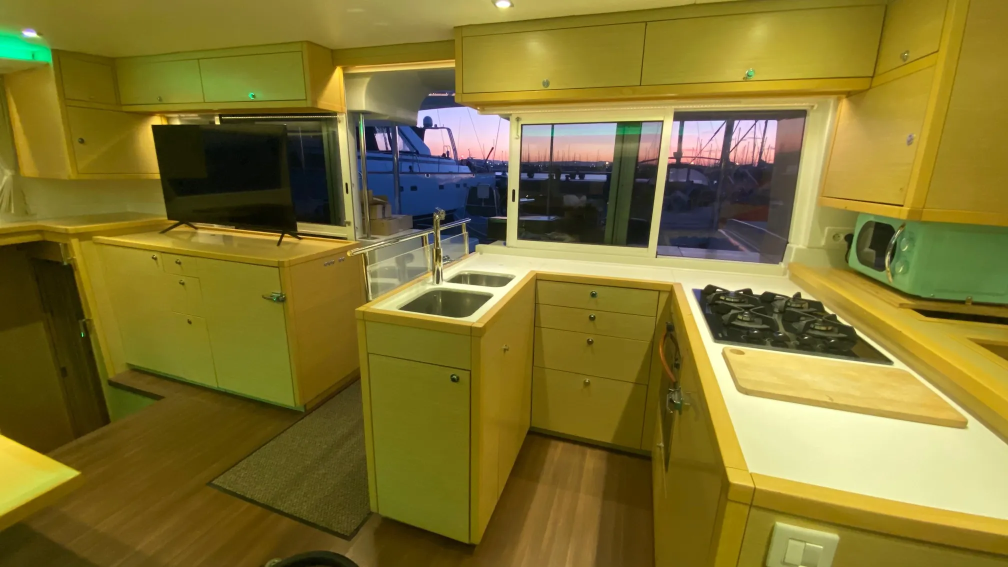 Image slide 130174