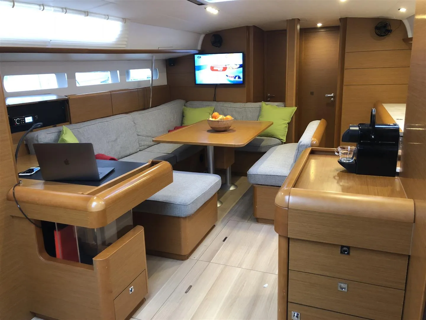 Image slide 130635