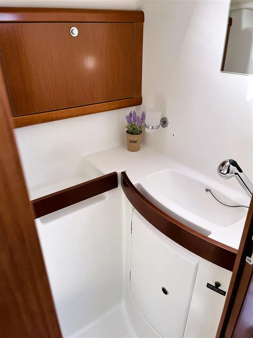 Image slide 130826