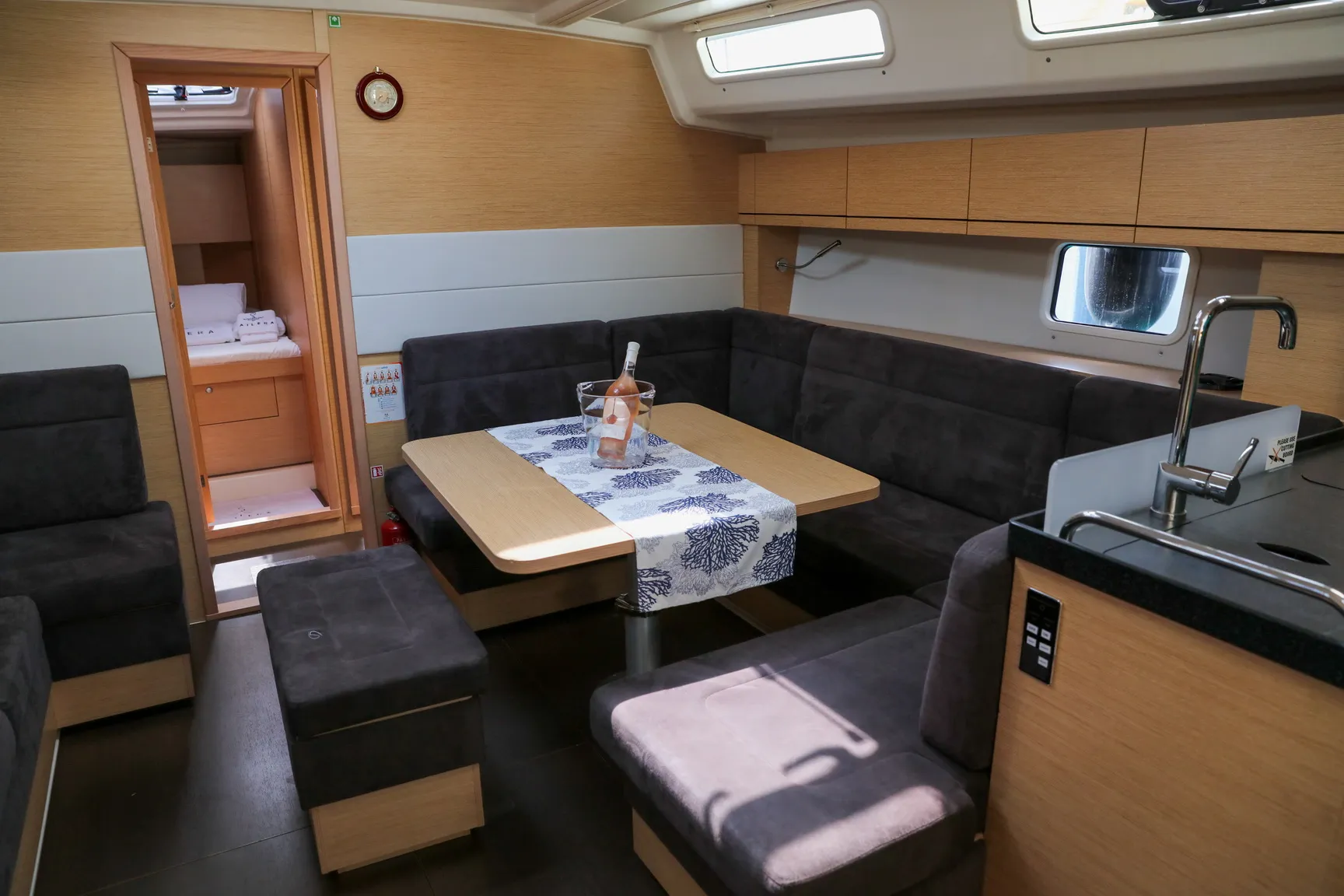 Image slide 132130