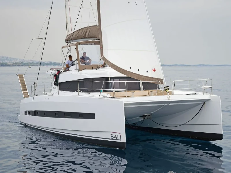 Bali 4.1 Golden Waters boat image
