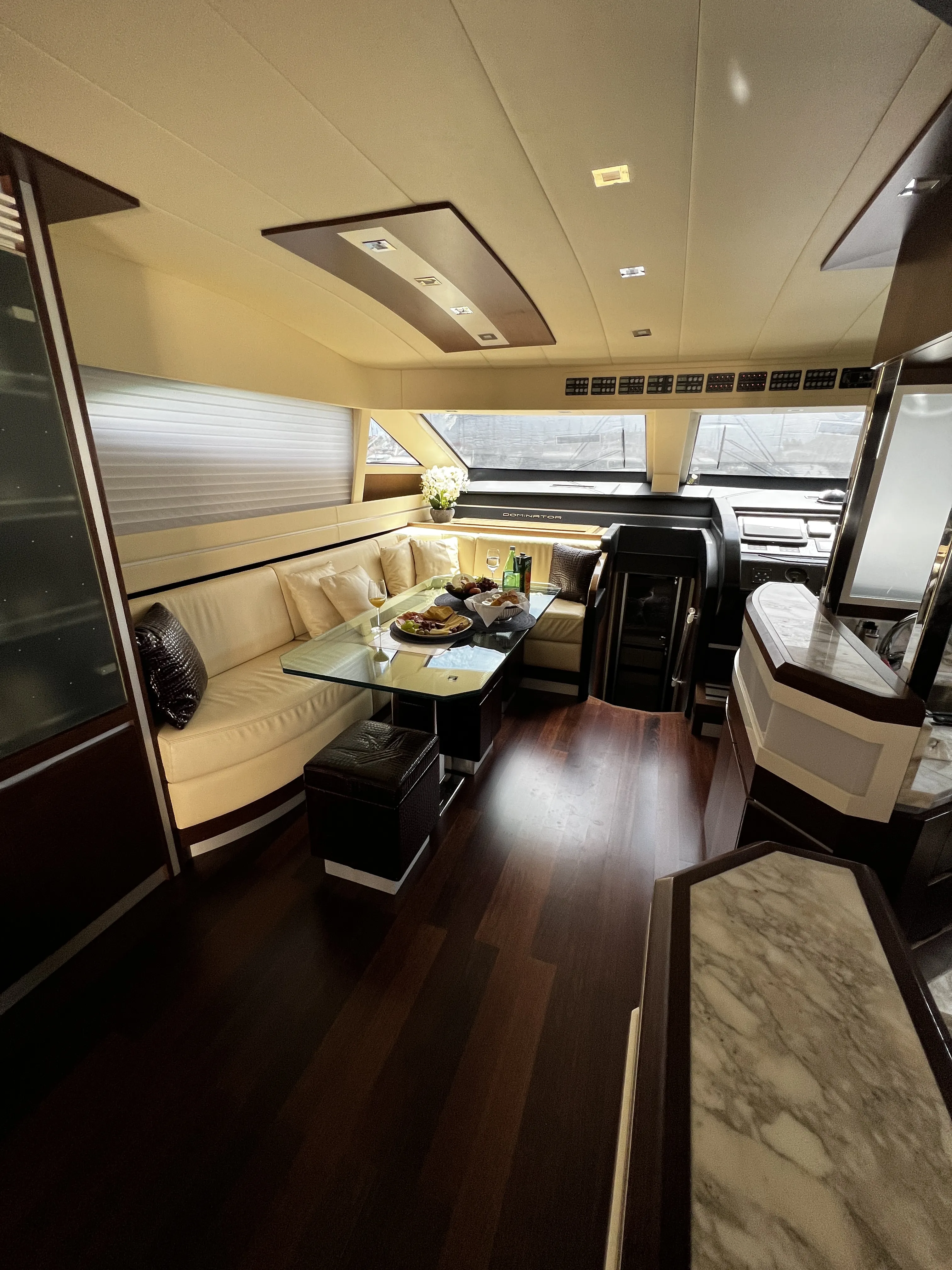 Image slide 133001