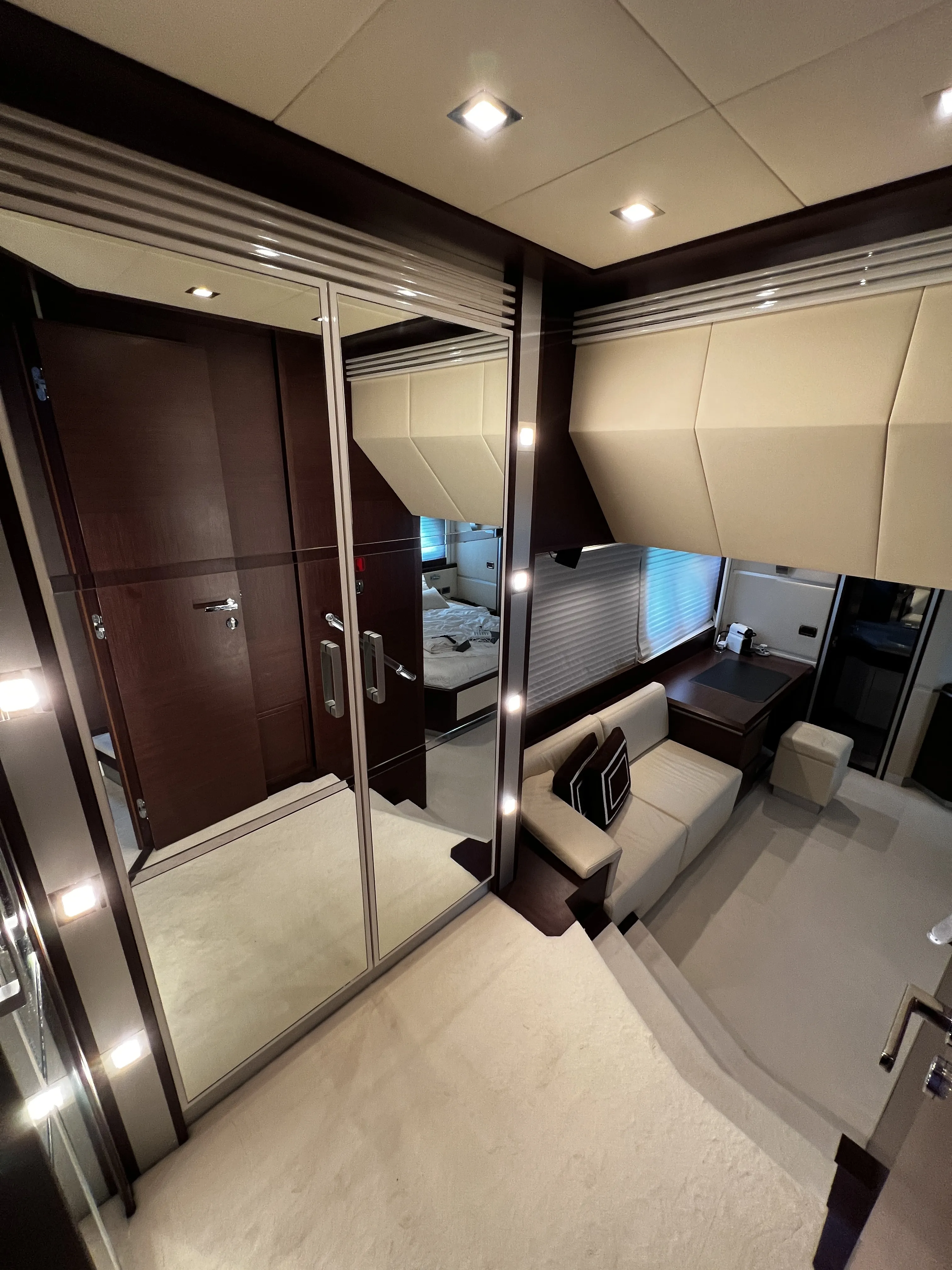 Image slide 133006
