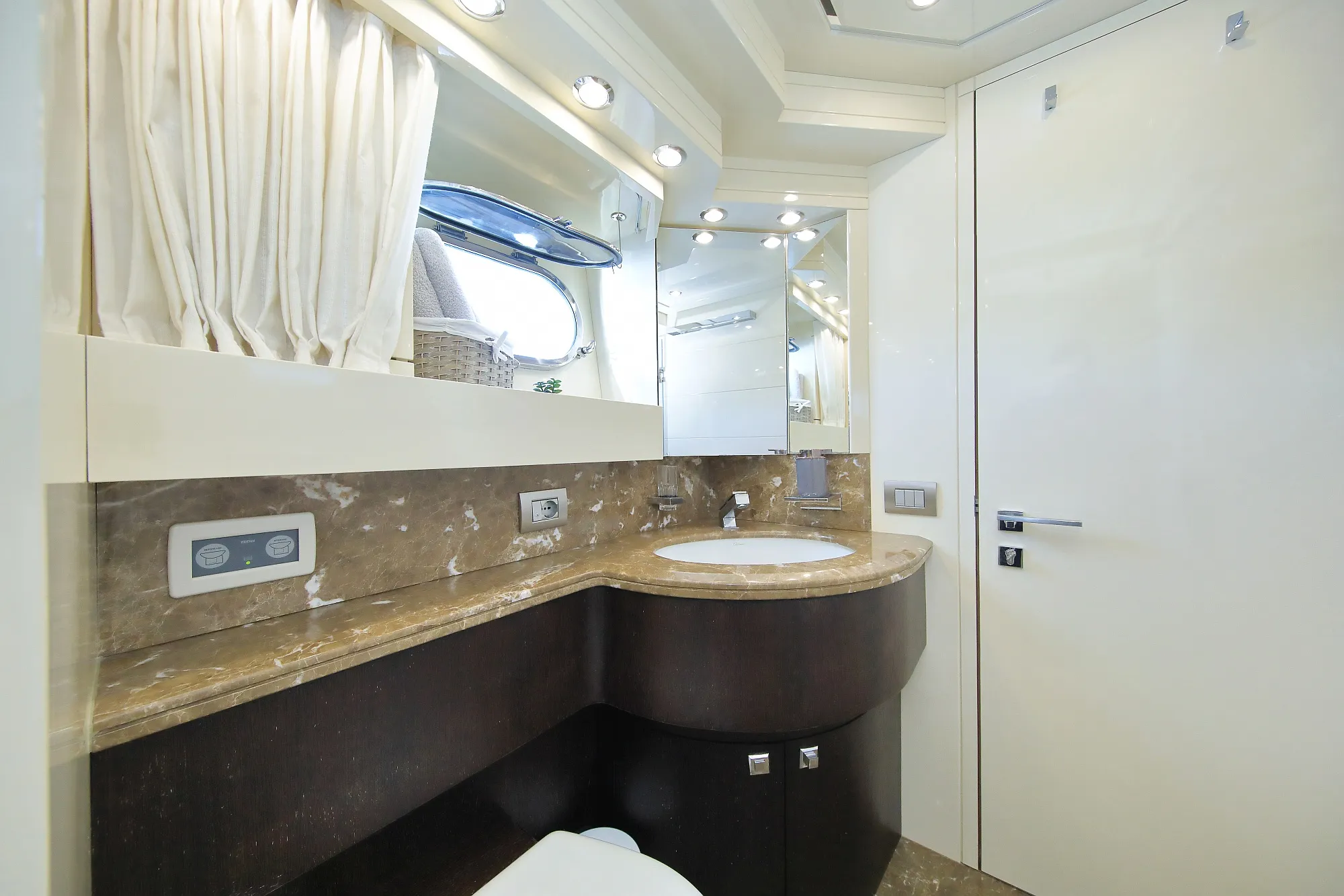 Image slide 134114