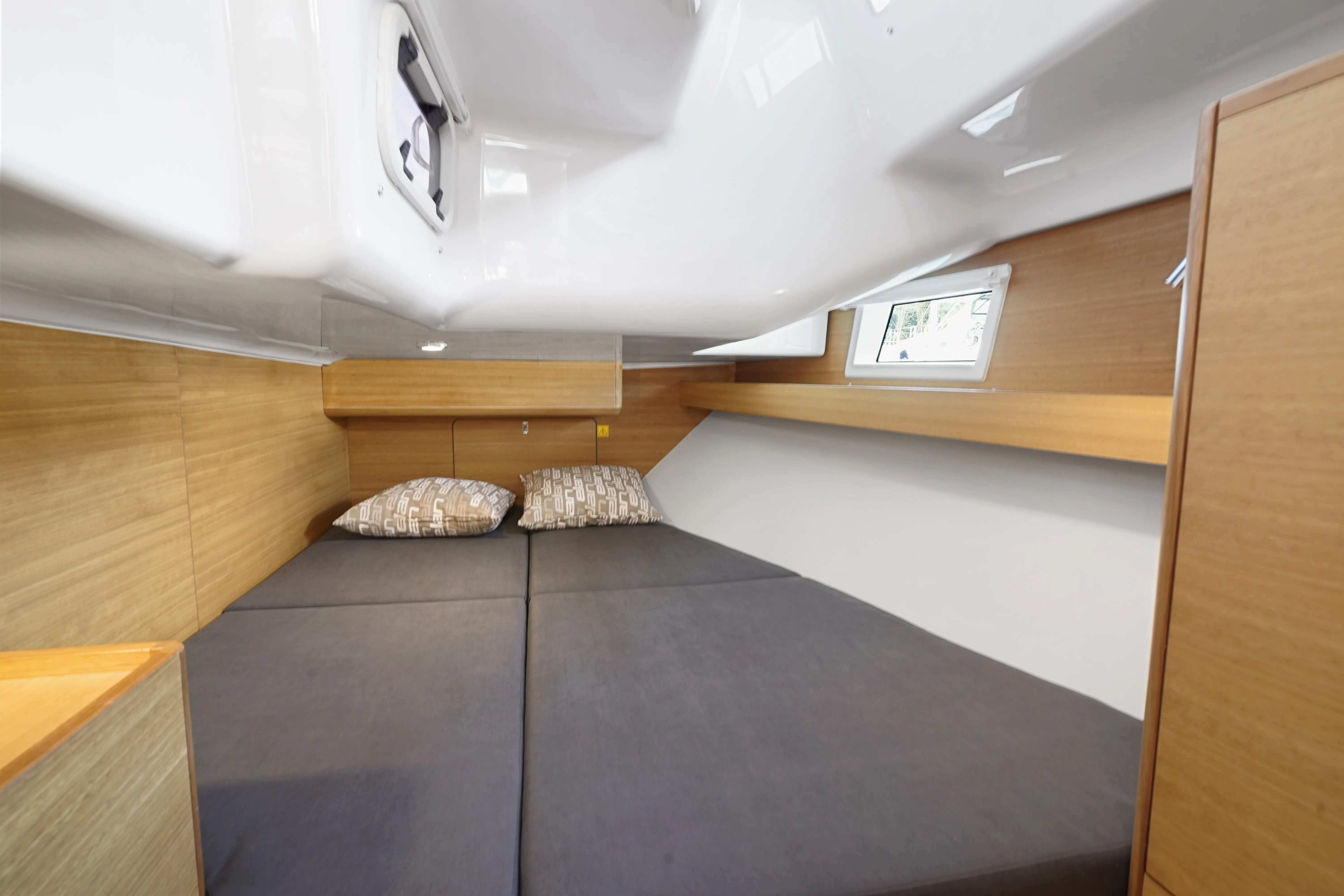 Image slide 135047