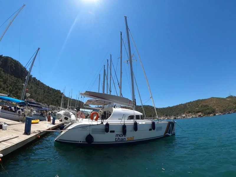 Lagoon 380 Suncity 1 boat image