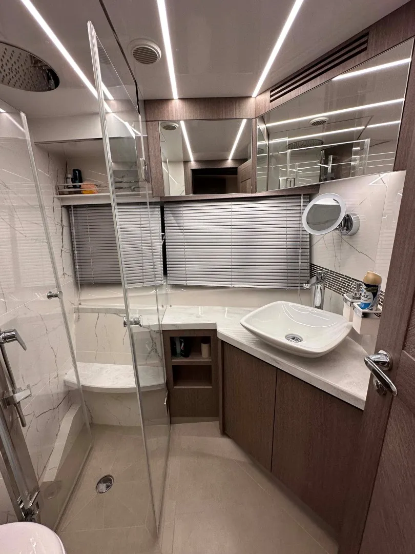 Image slide 135980