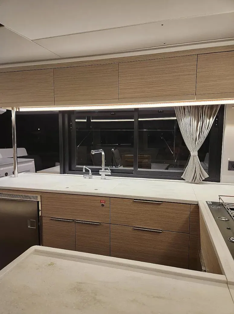 Image slide 136006