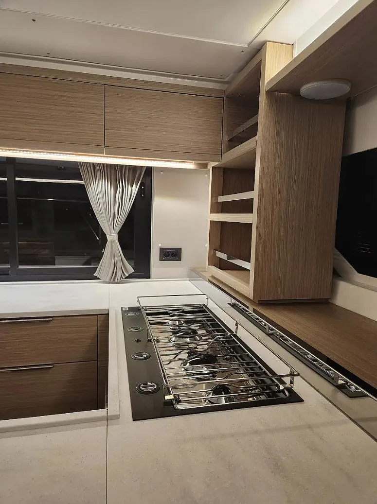 Image slide 136018
