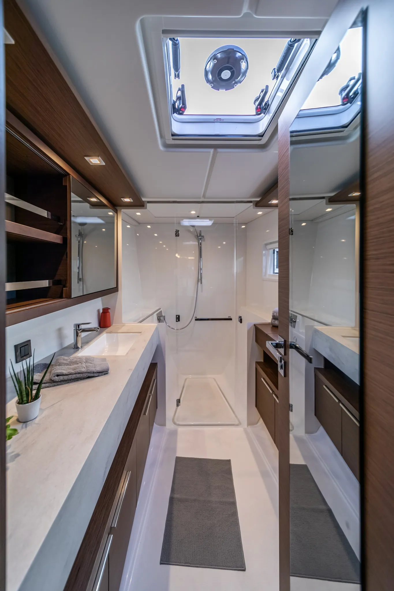 Image slide 136833