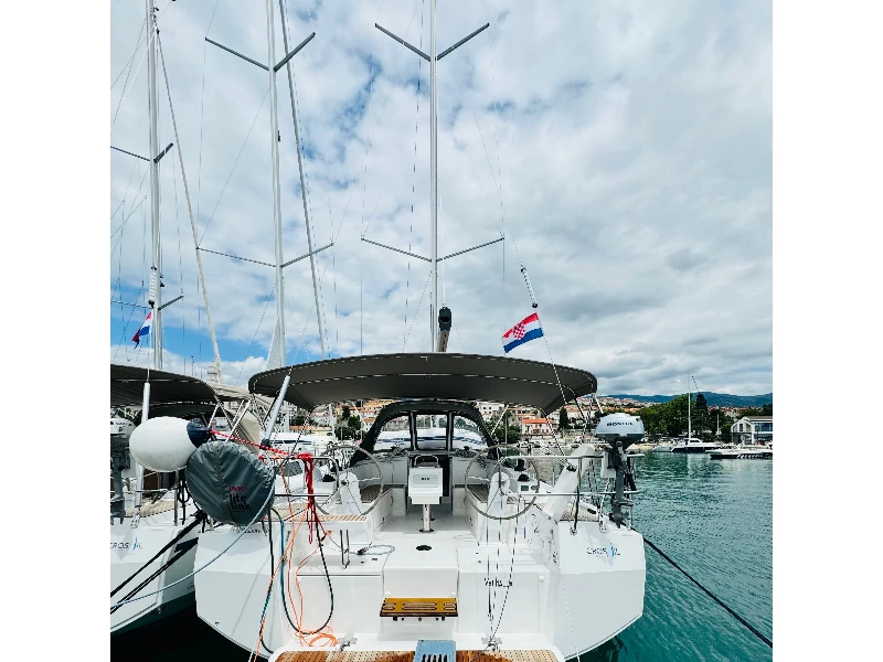 Bavaria C38 Valhalla boat image