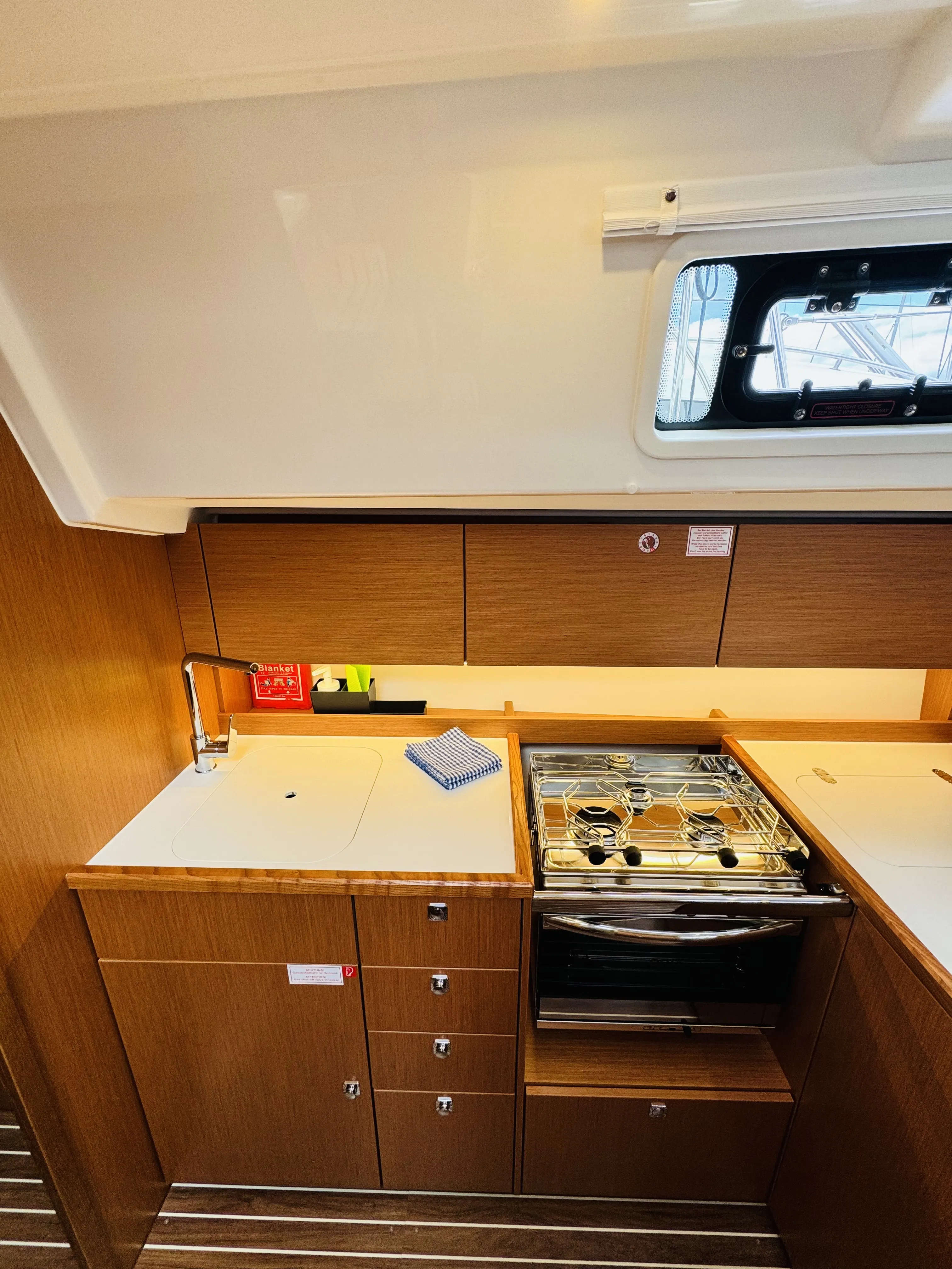Image slide 137751