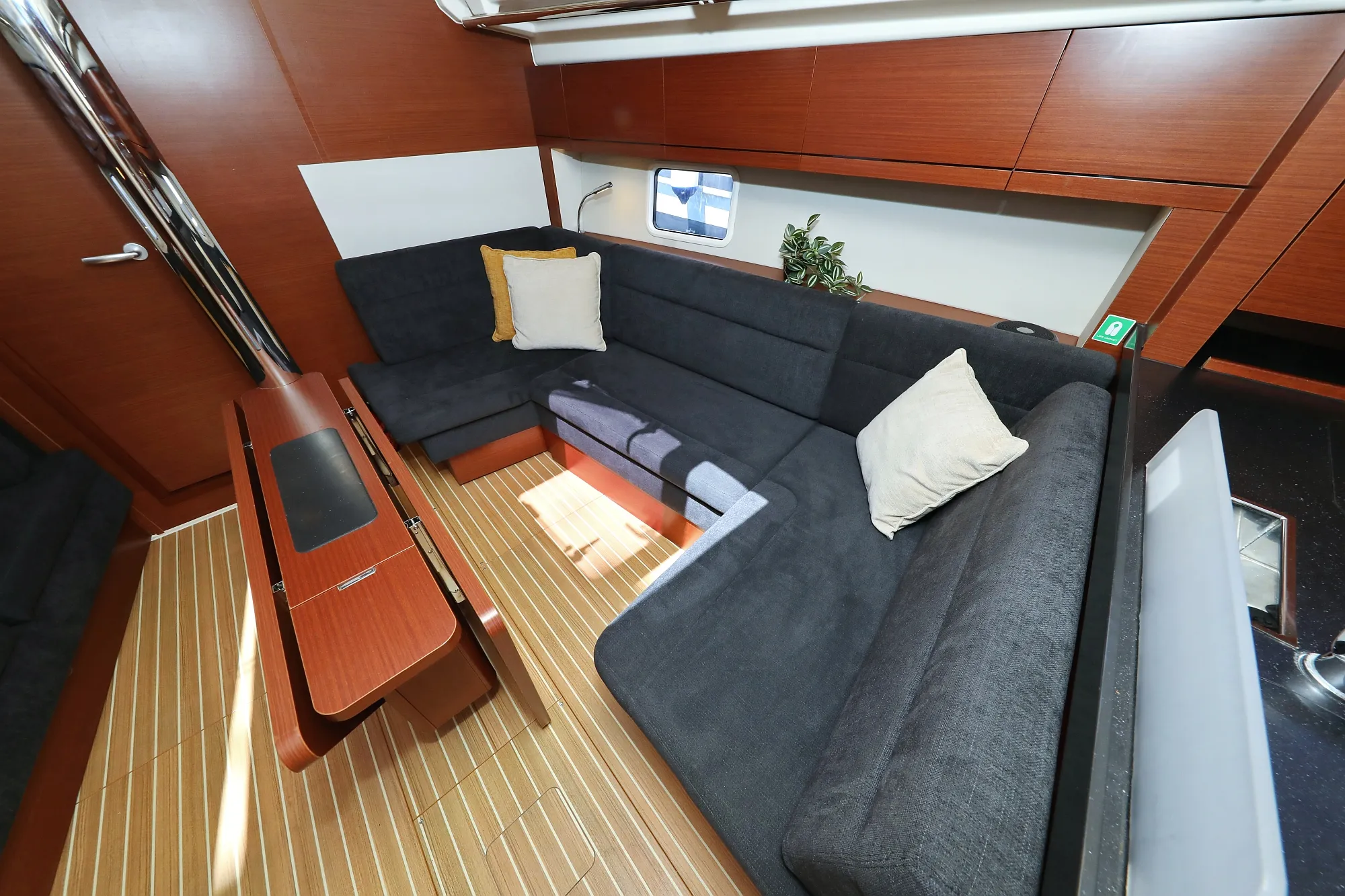 Image slide 137817