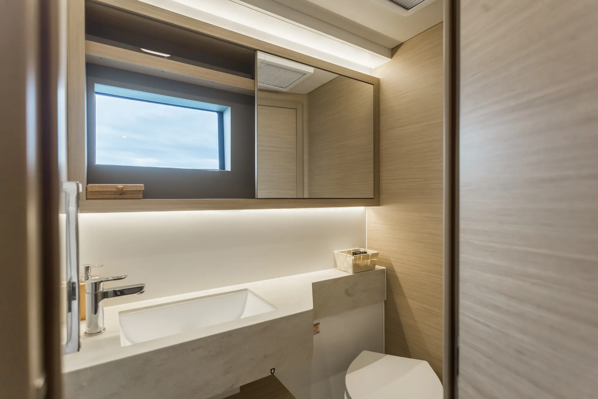 Image slide 138898