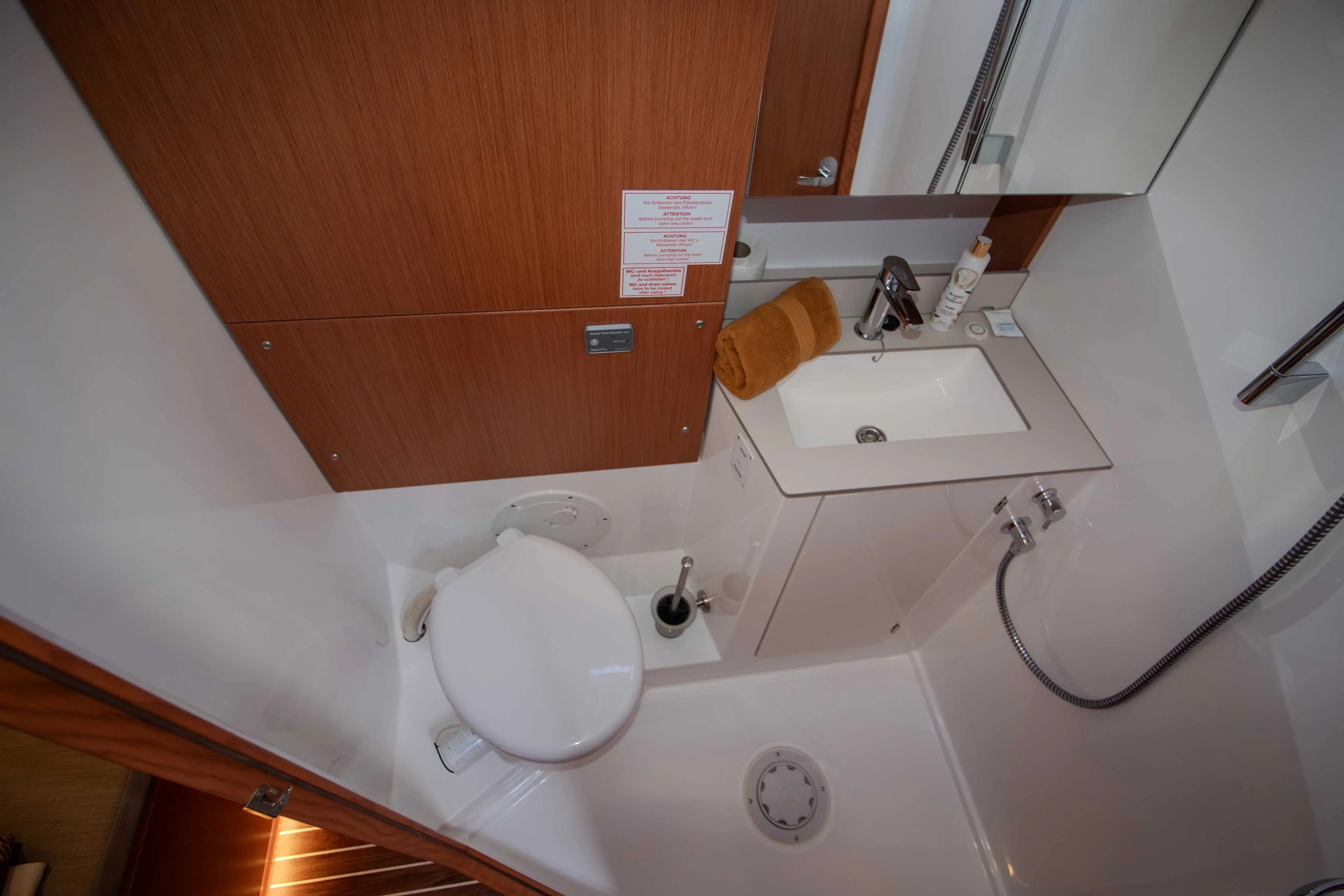 Image slide 139