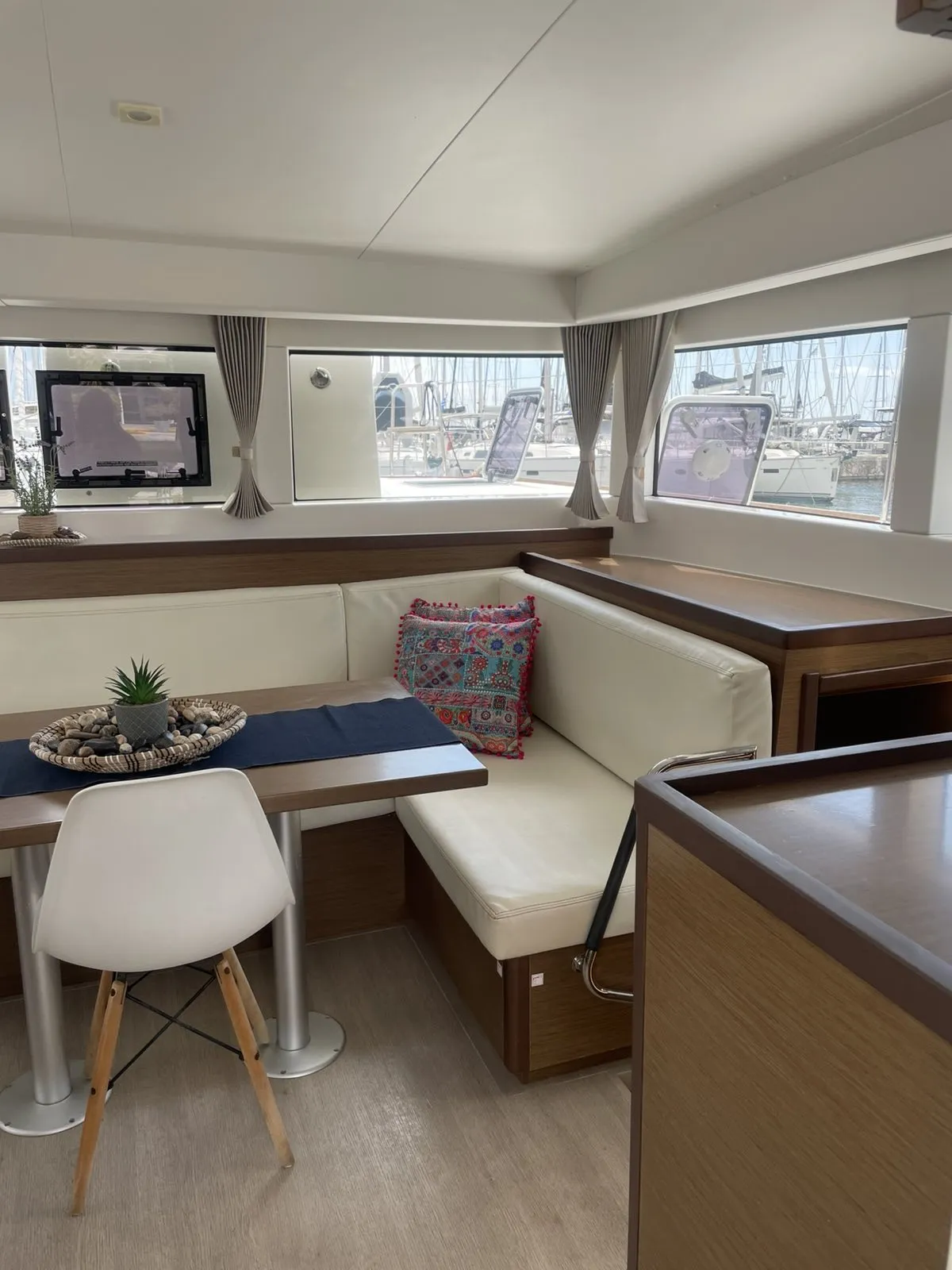 Image slide 139883