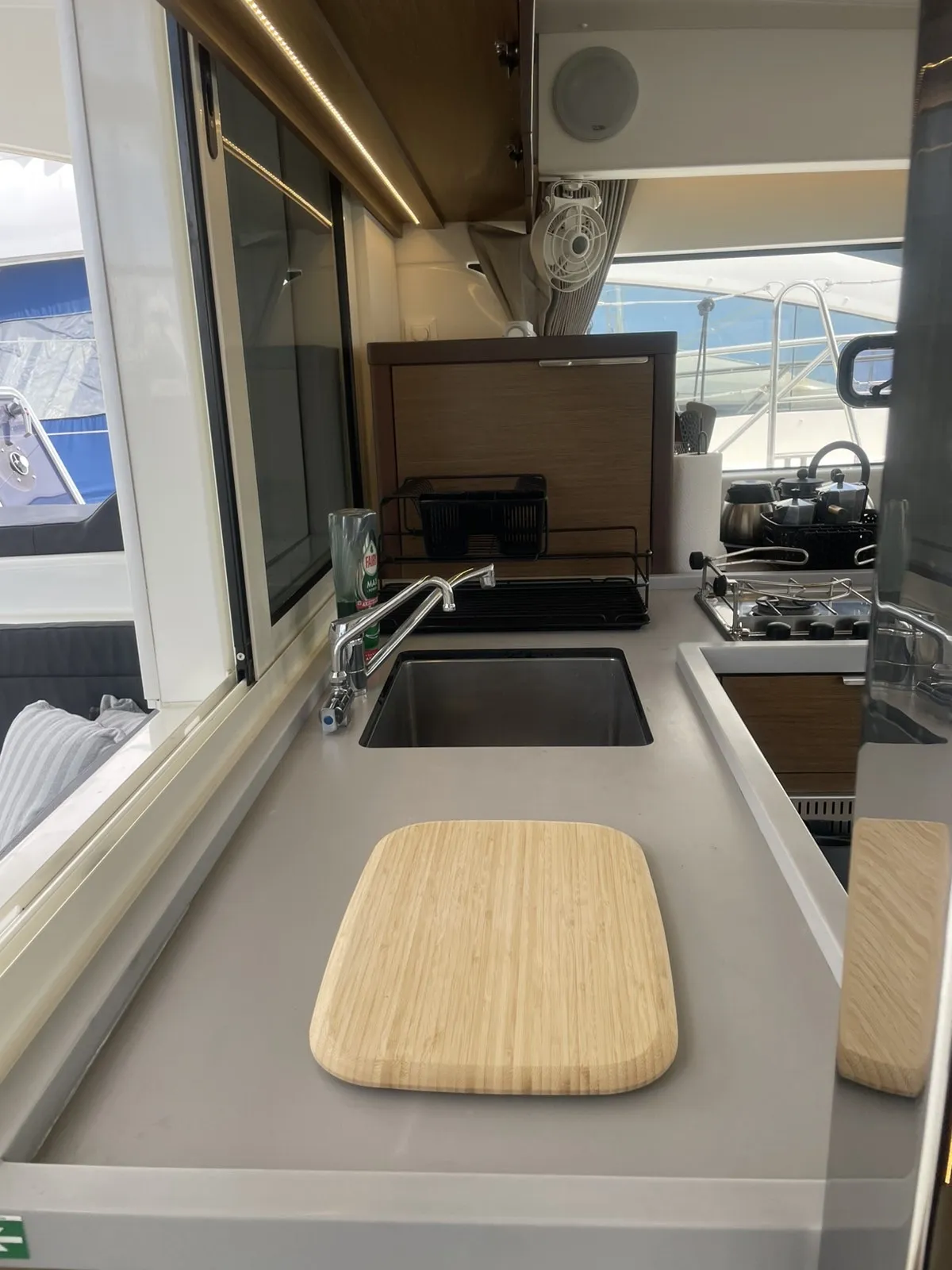 Image slide 139886