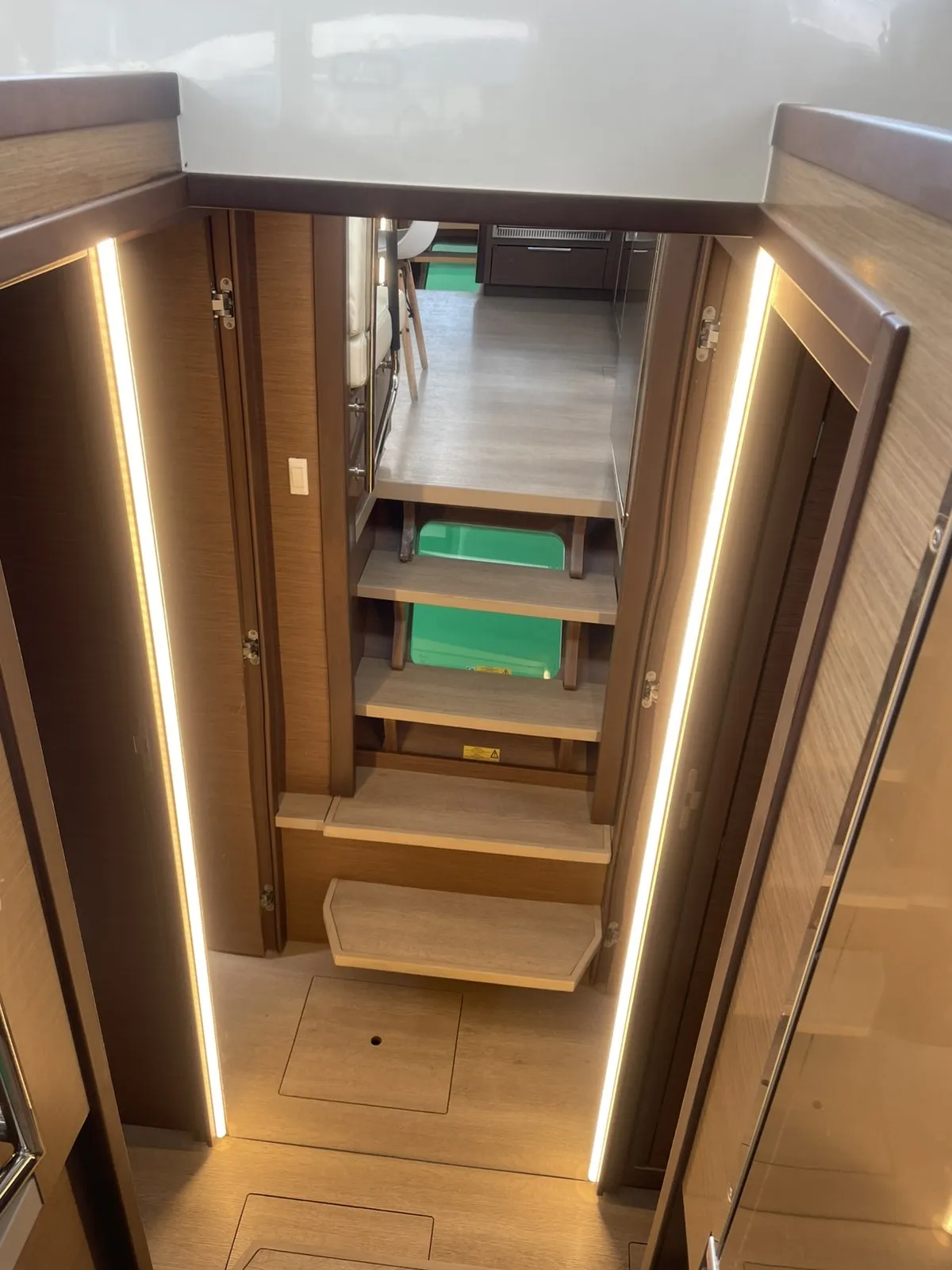 Image slide 139887