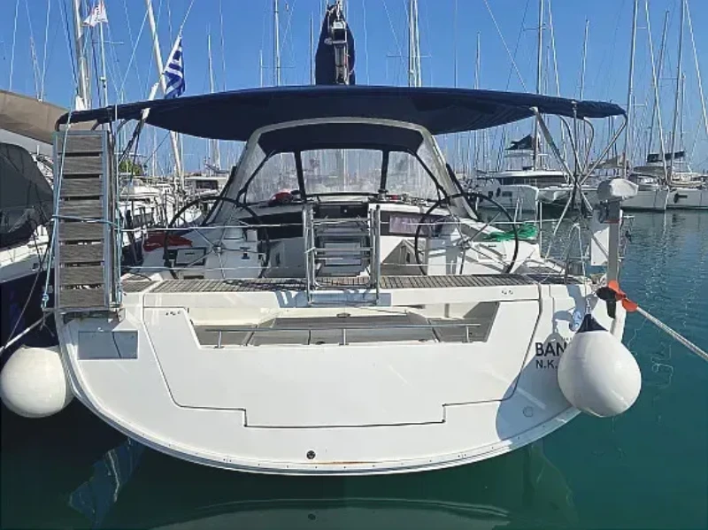 Oceanis 48 Bandol boat image