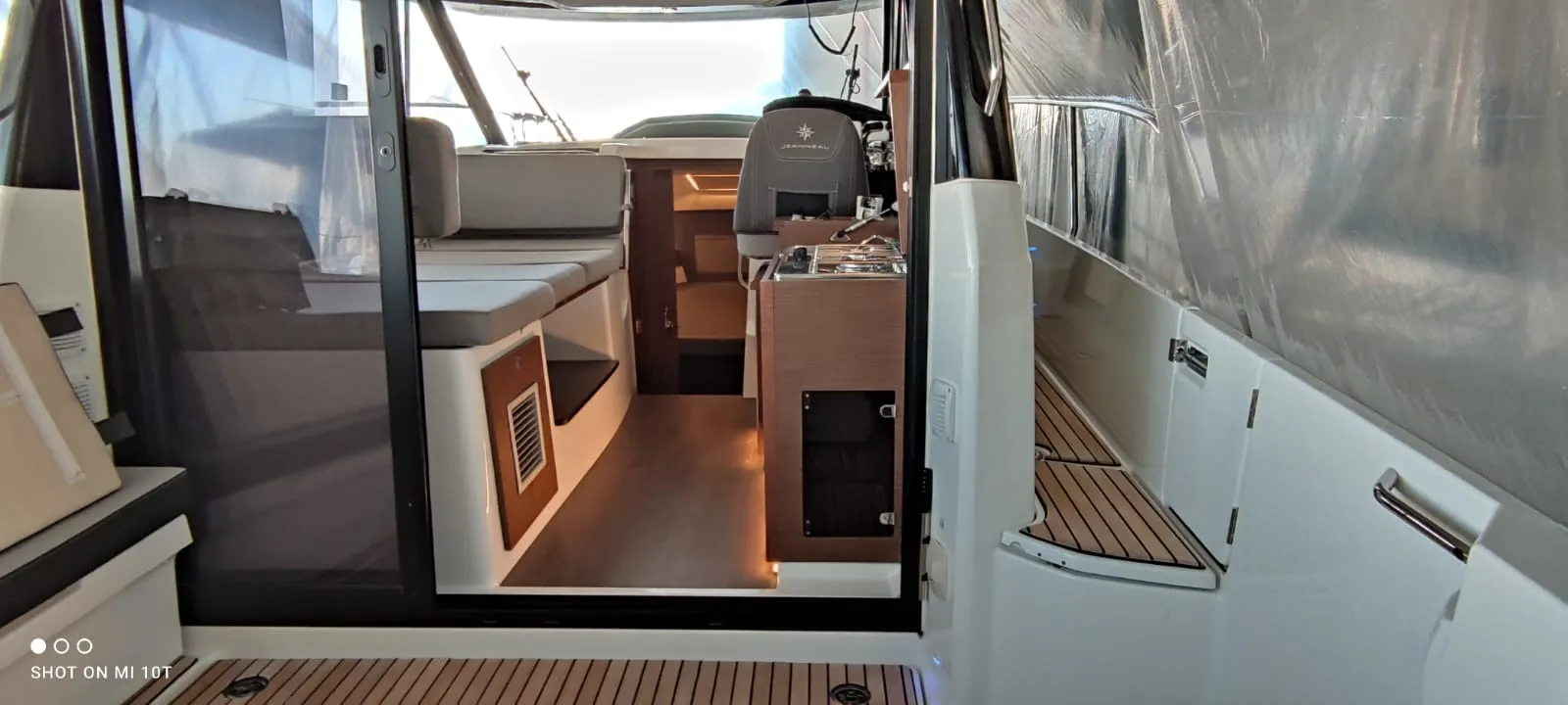 Image slide 141428