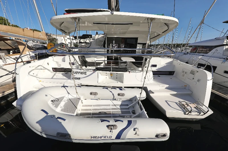 Lagoon 42 Sapphire boat image
