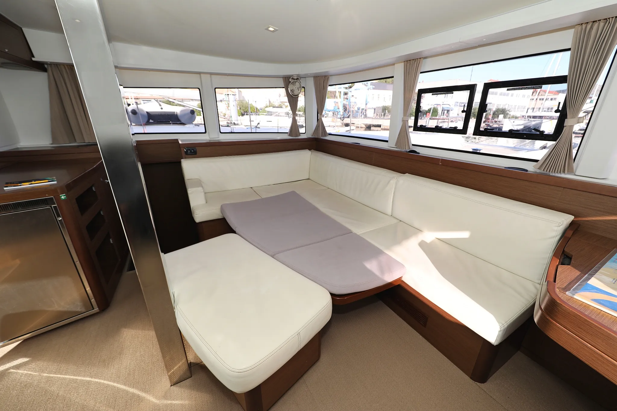 Image slide 14200