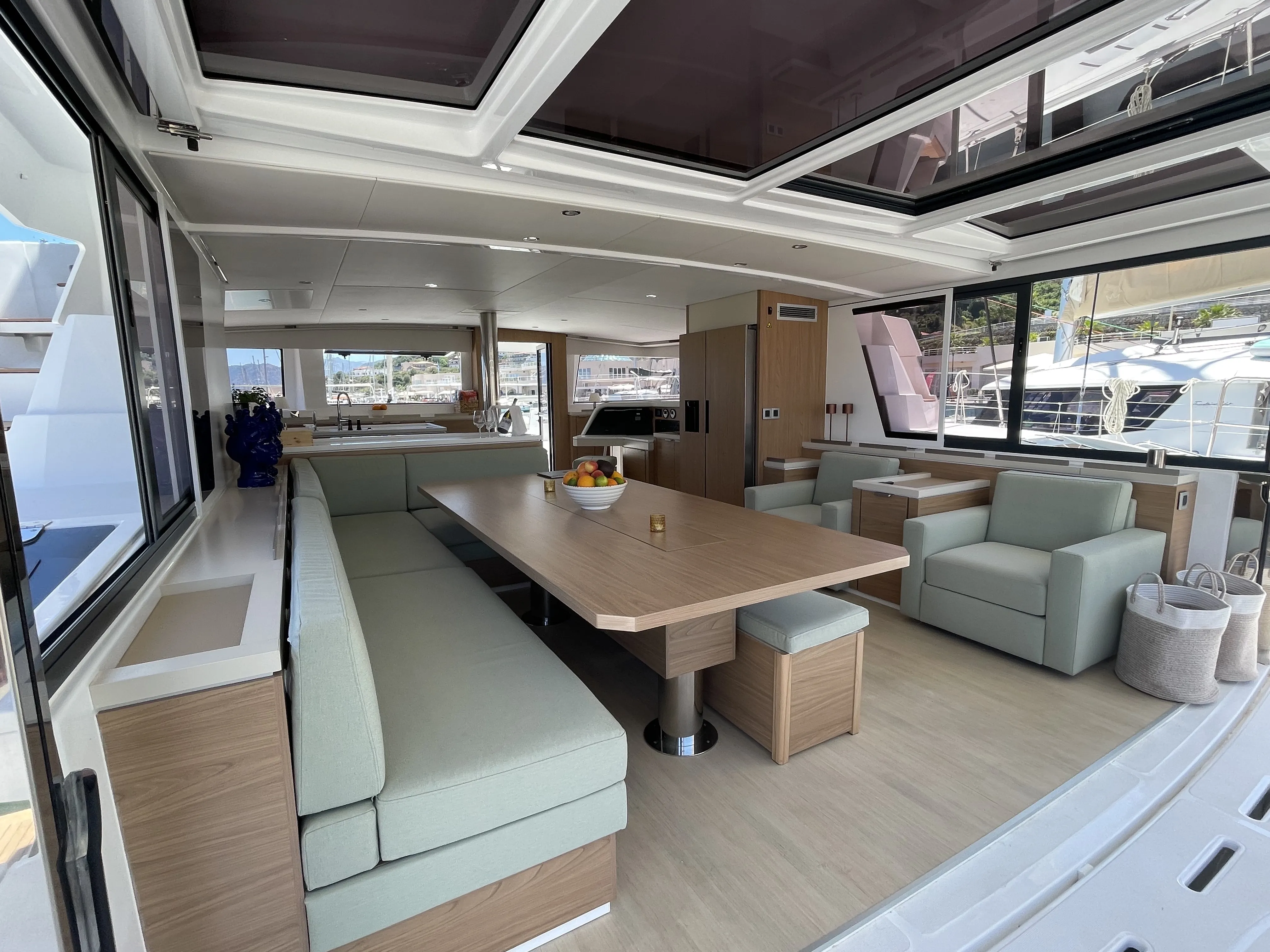 Image slide 142102