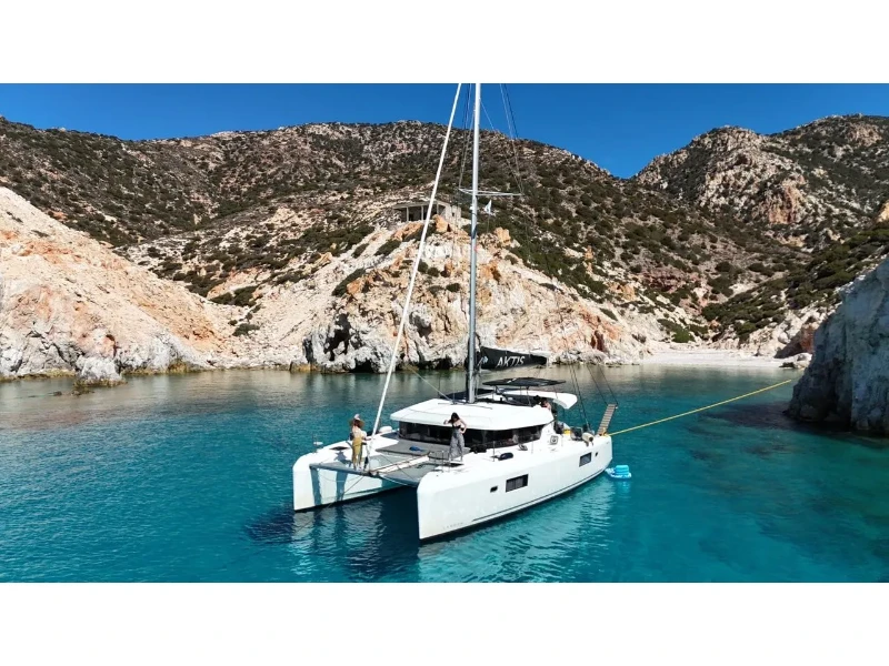 Lagoon 42 AKTIS (air condition, generator, watermaker) boat image