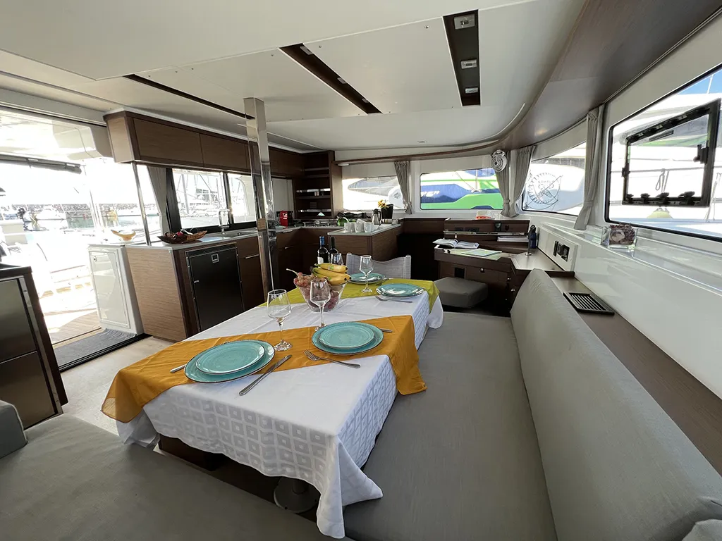 Image slide 143047