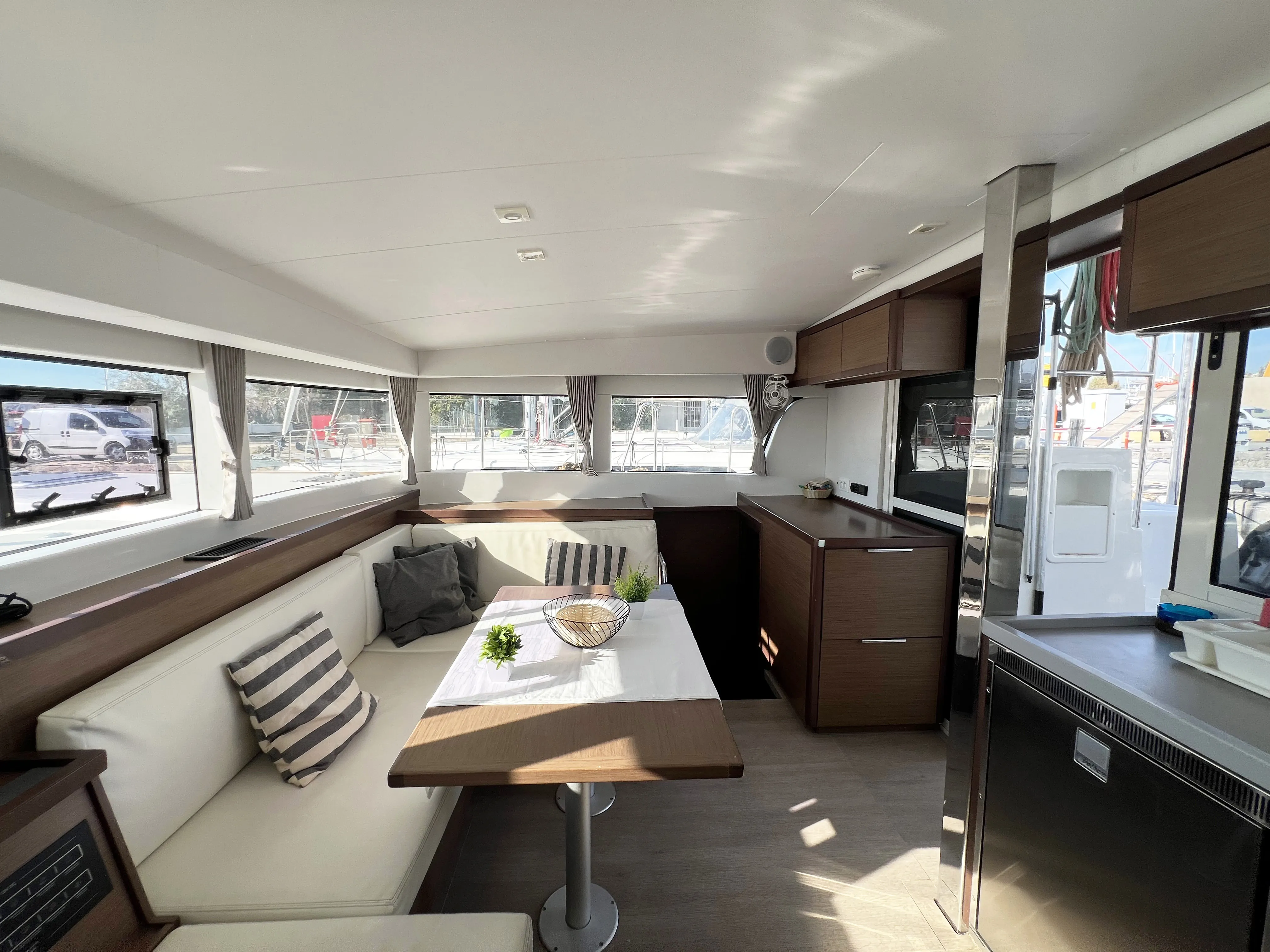 Image slide 143124